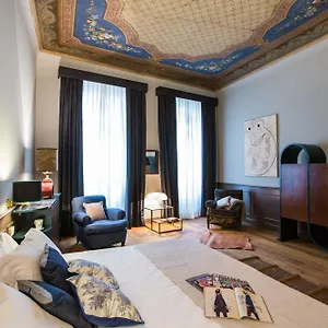 Soprarno Suites Bed & Breakfast